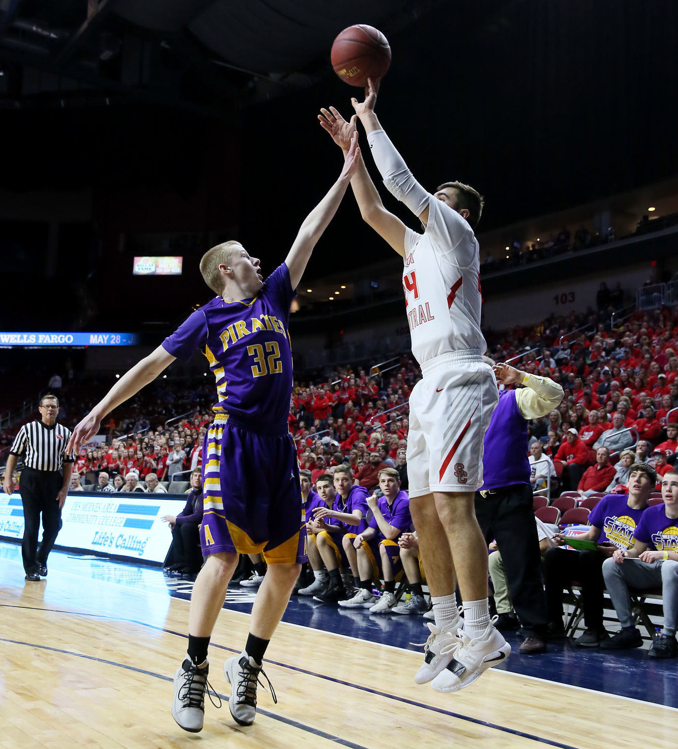 030419-SiouxCentral-Alburnett-008